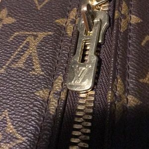 Extra Louis Vuitton Sirius 55 pictures.